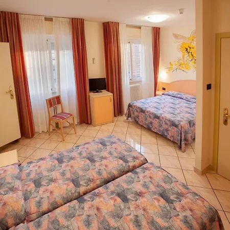 Sileoni Hotel 3*