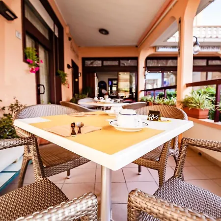 Sileoni Hotel